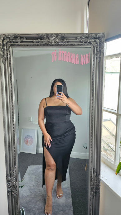 Reeta Strapless