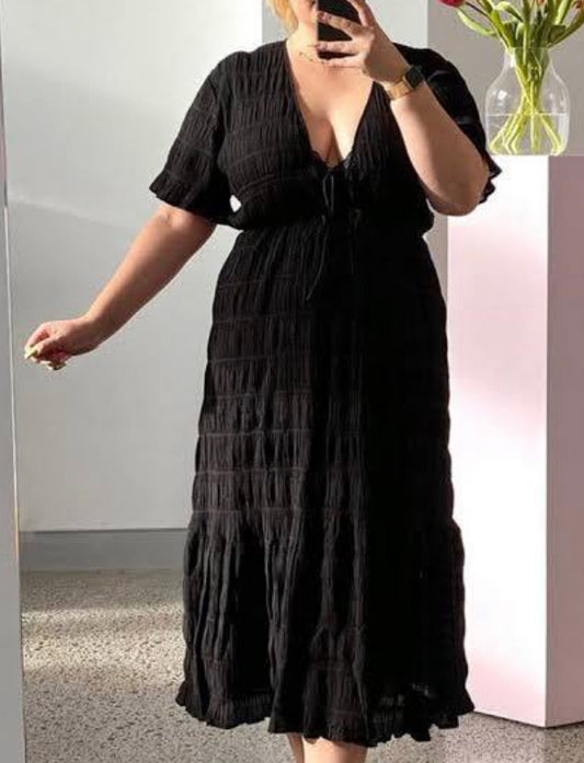 Mirella V-neck (Black)